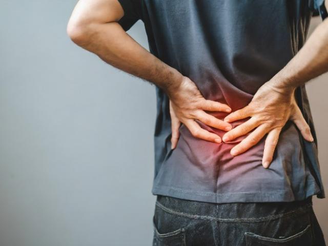 Comment prévenir les douleurs lombaires chez les travailleurs de bureau